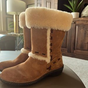 UGG Mid Calf Boot 🐪 Color!